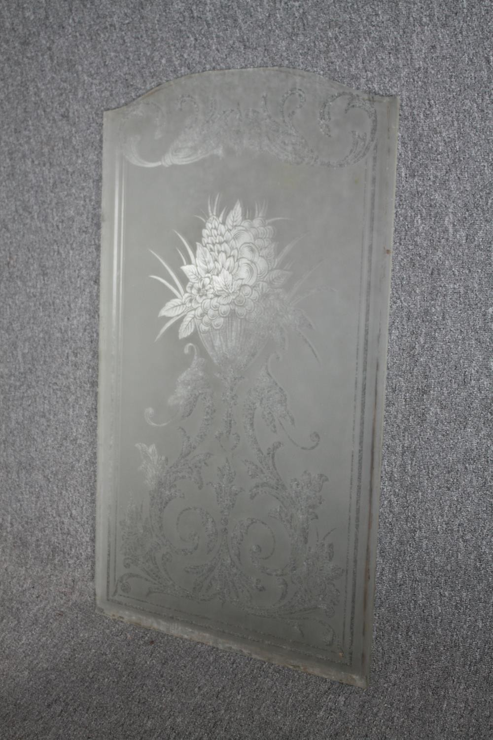 A pane of vintage etched glass. H.101 W.58cm. - Image 3 of 6