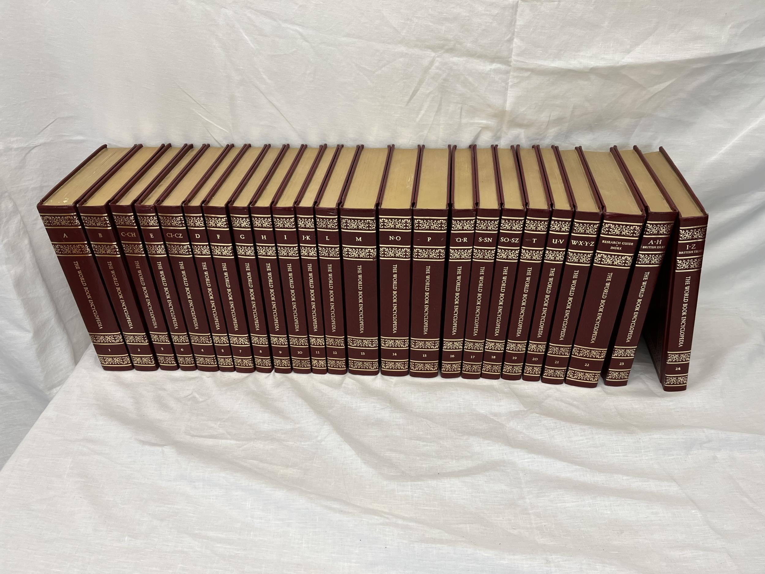 The World Book Encyclopaedia, complete set of 24 volumes. H.25.5cm. - Image 2 of 3