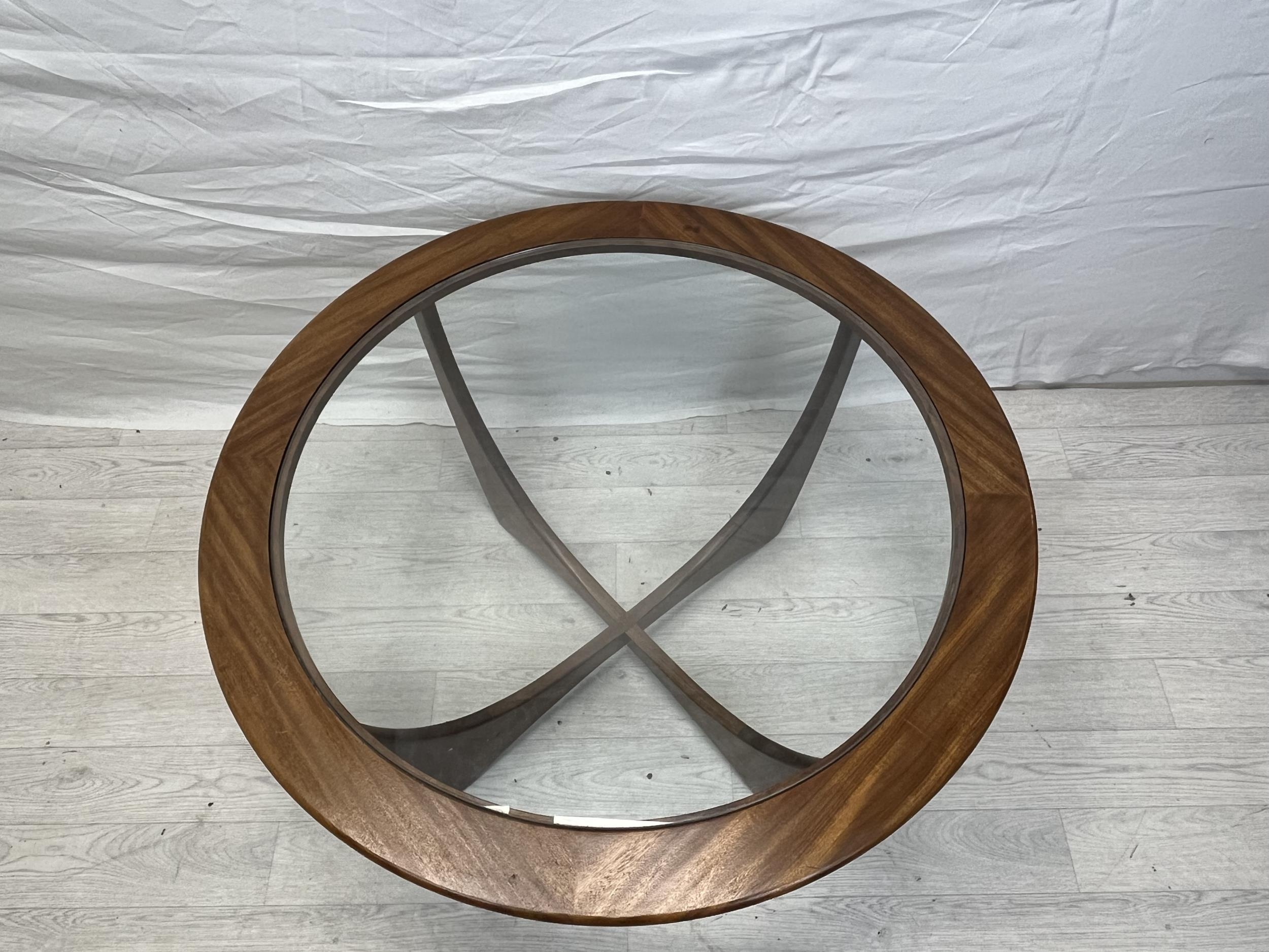 Coffee table, mid century teak Astro table by V B Wilkins for G-Plan. Dia.84cm. - Image 3 of 6