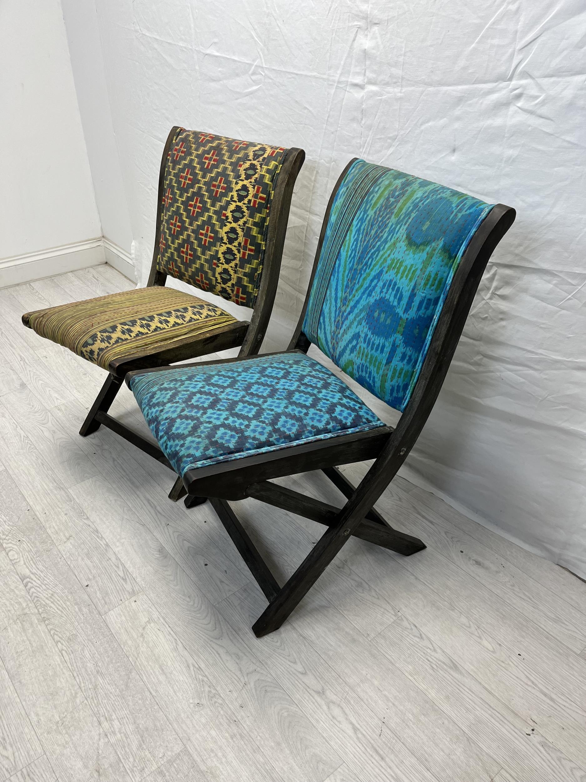 A pair of contemporary folding upholstered chairs. H.82cm. - Image 3 of 4