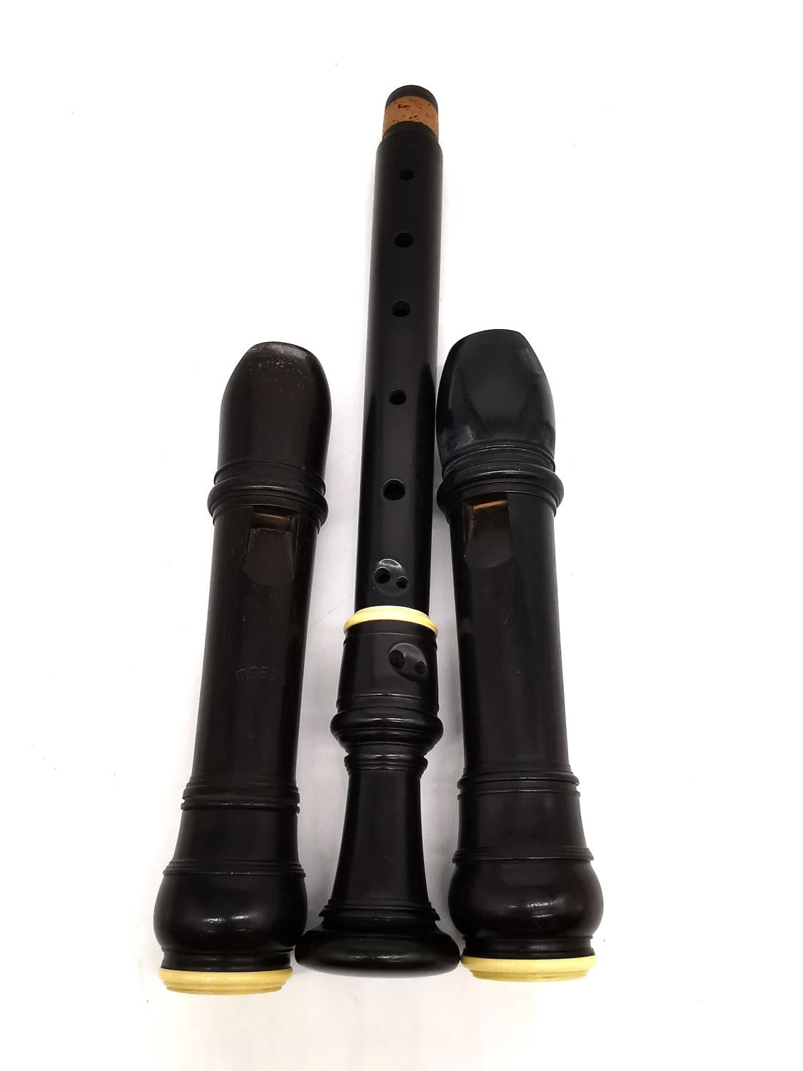 A cased collection of five recorders, a 1970s Schotts 'Concert' three-piece tenor, a fruitwood - Image 17 of 37