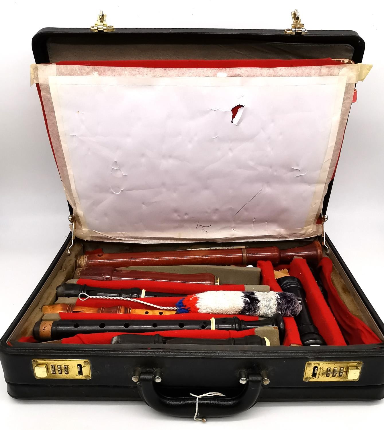 A cased collection of five recorders, a 1970s Schotts 'Concert' three-piece tenor, a fruitwood