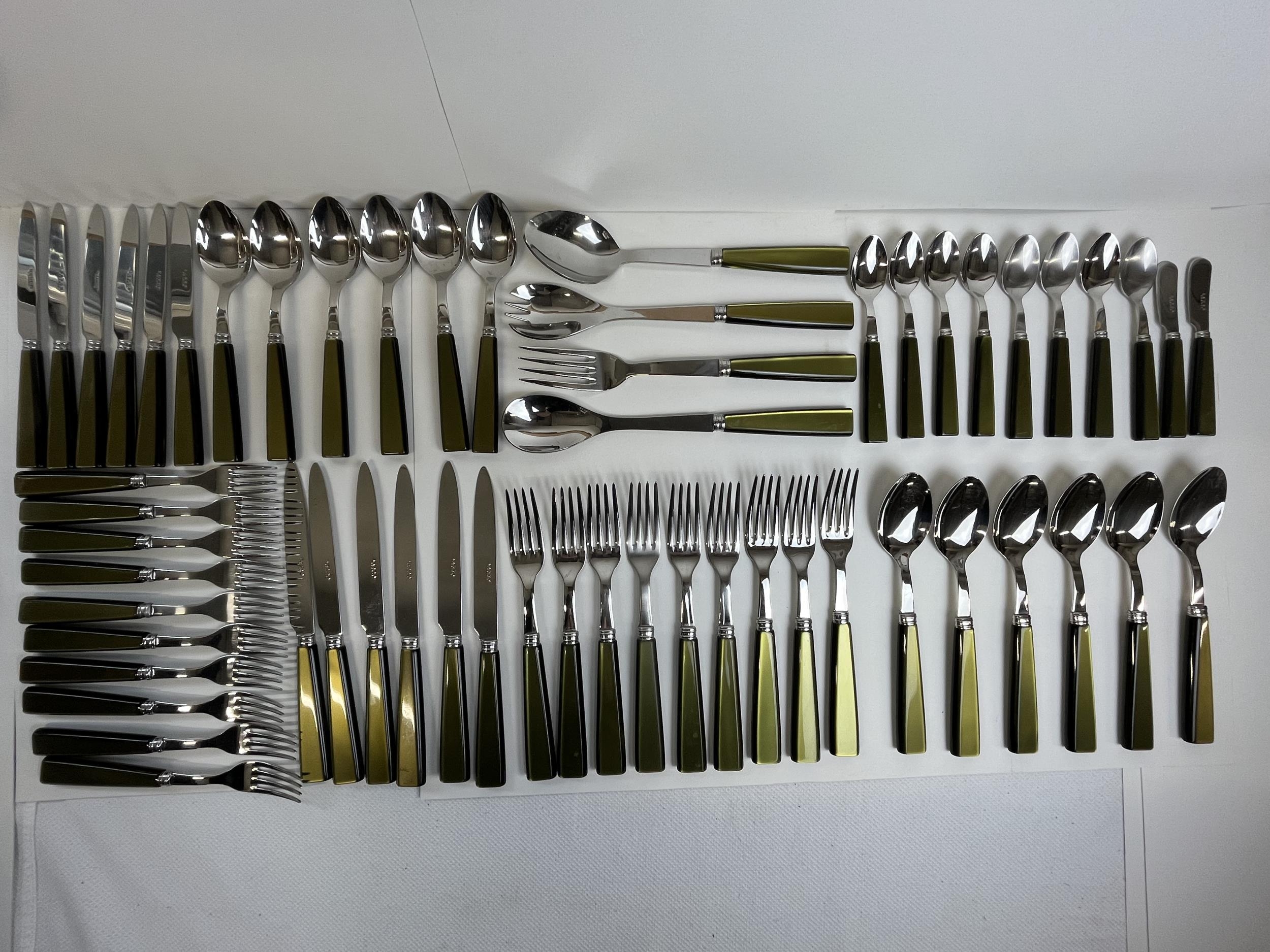 A Sabre France Icone Tilleul cutlery set.