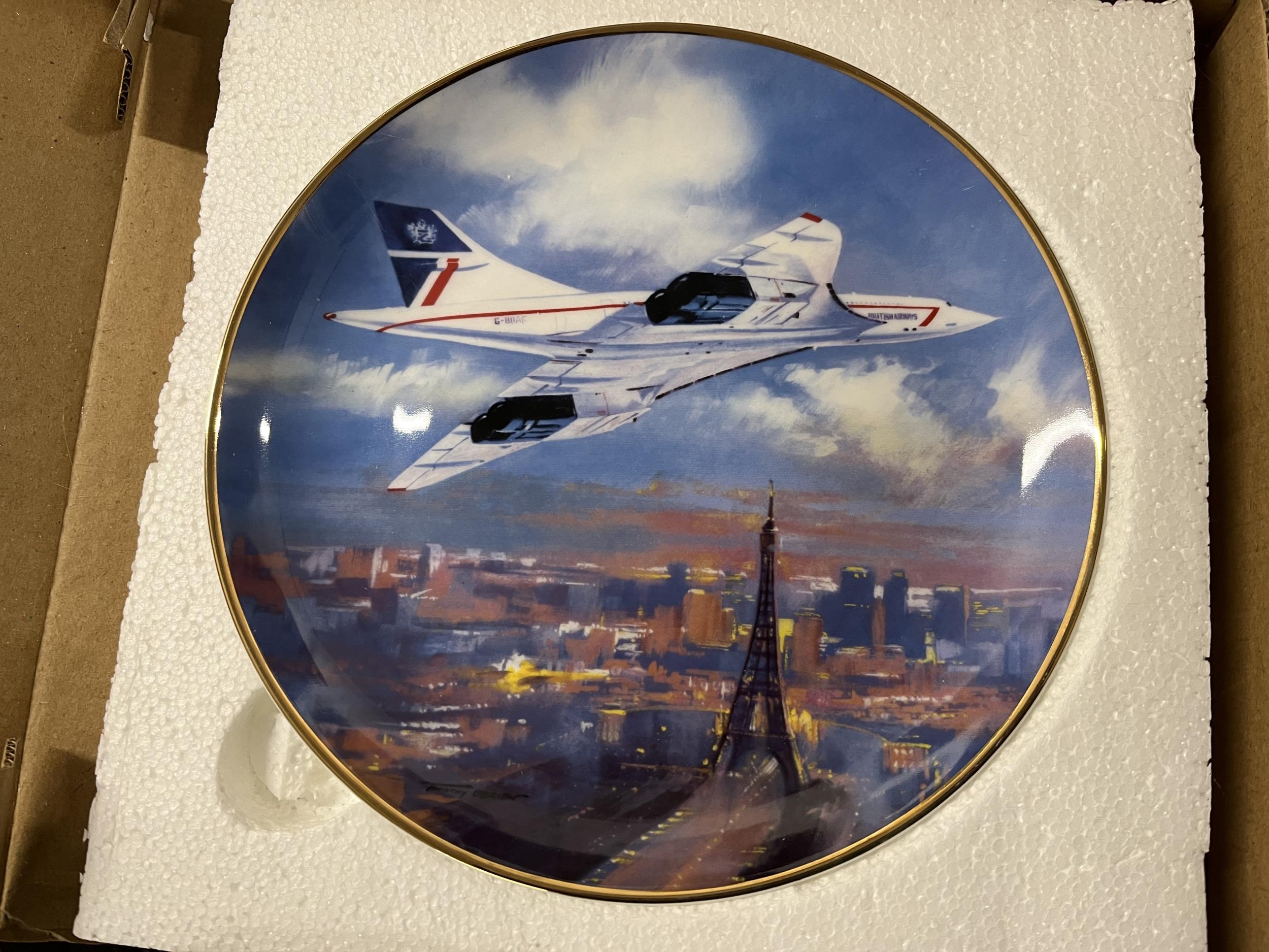 A set of four boxed commemorative Concorde plates by Tim O'Brien. Dia.20cm. - Image 4 of 9