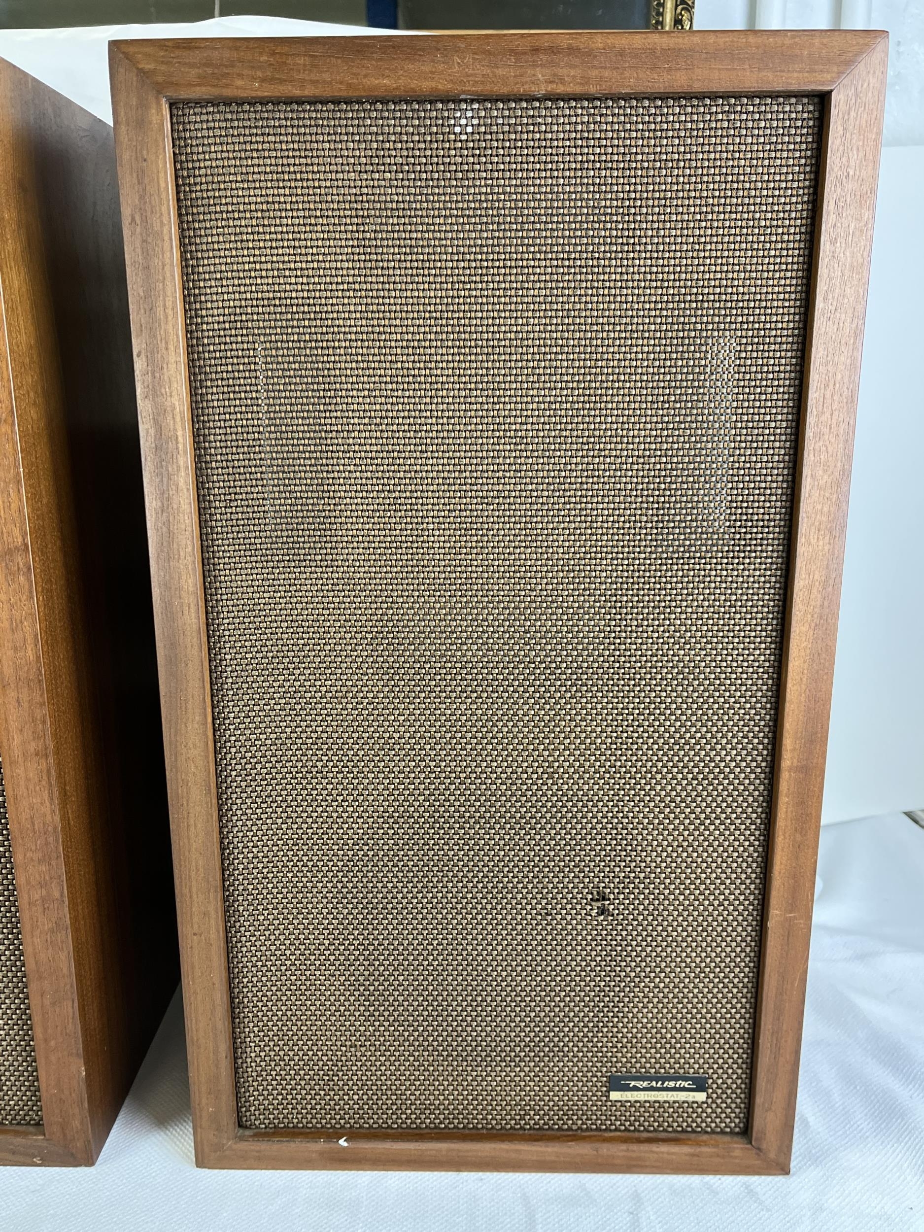 A pair of vintage Realistic “Electrostat” 1970 speakers. - Image 2 of 6