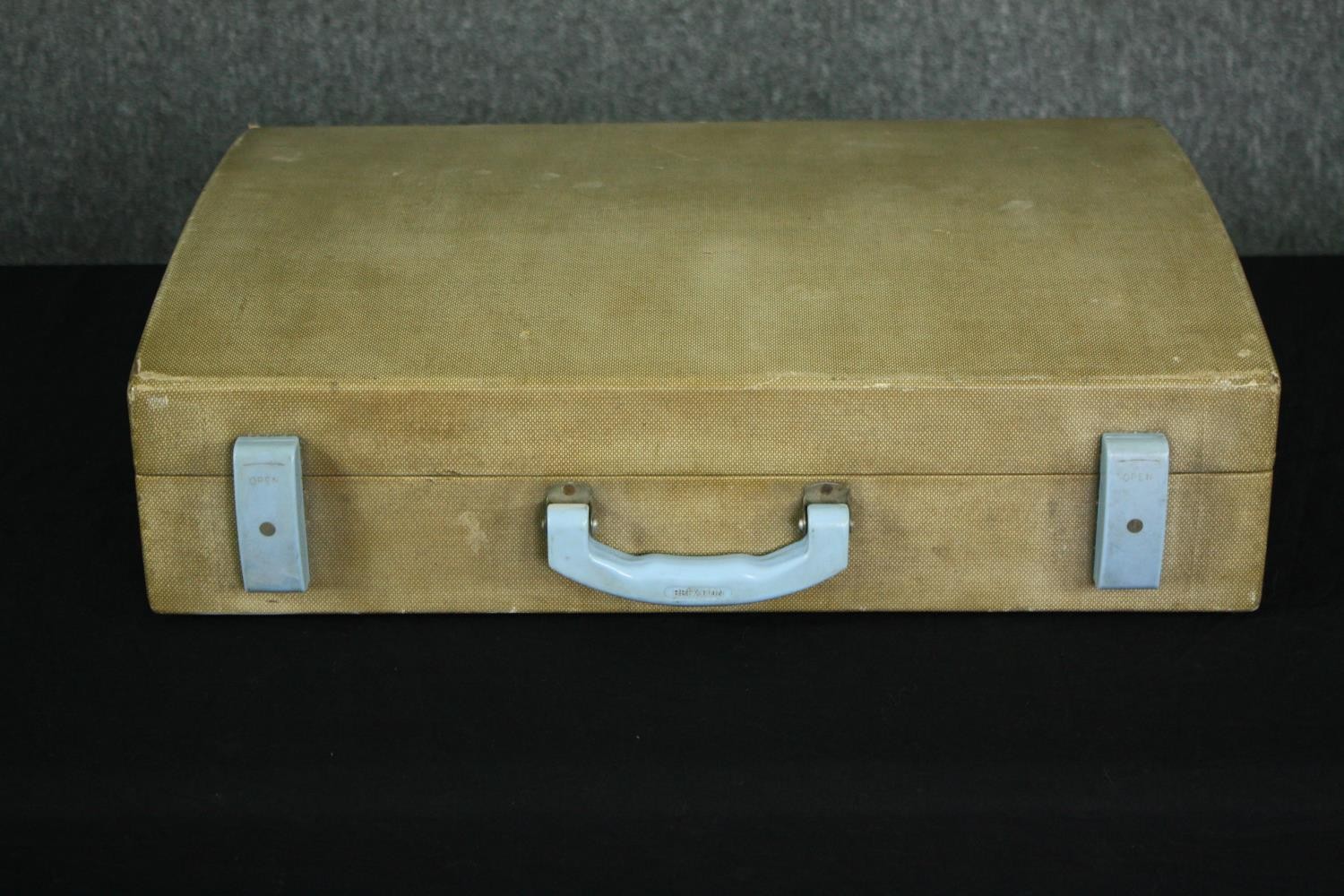 Picnic set, vintage Brexton, cased fully fitted and complete. H.15 W.53. D.38cm. - Image 2 of 7