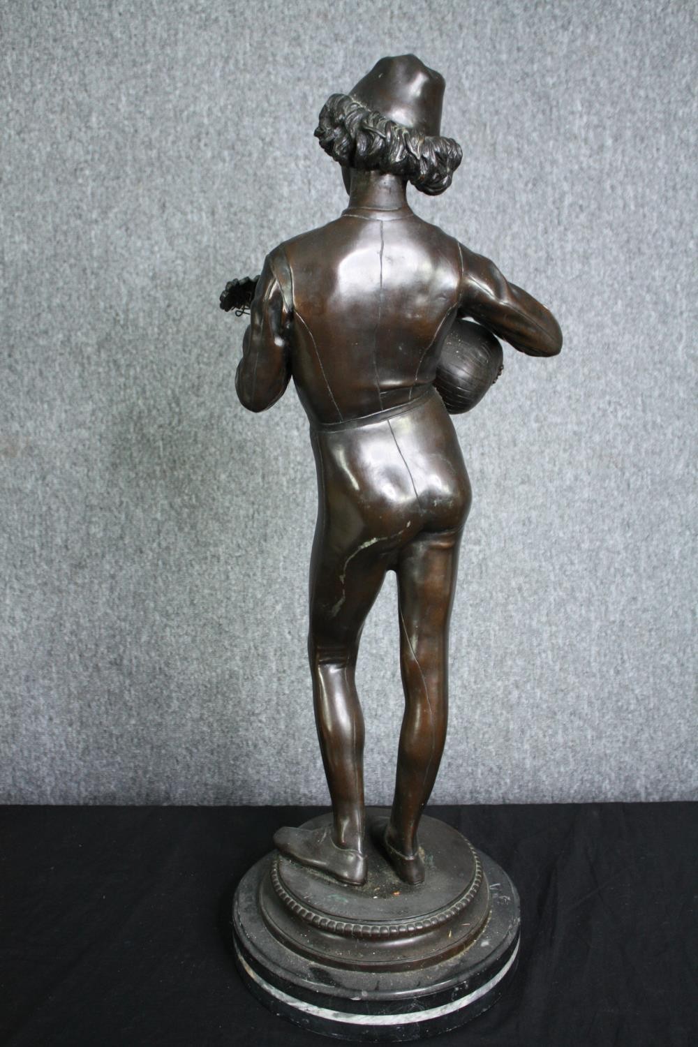 After Paul Dubois (1829-1905), a 19th century patinated bronze figure; Le Chanteur Florentin, a - Image 4 of 7