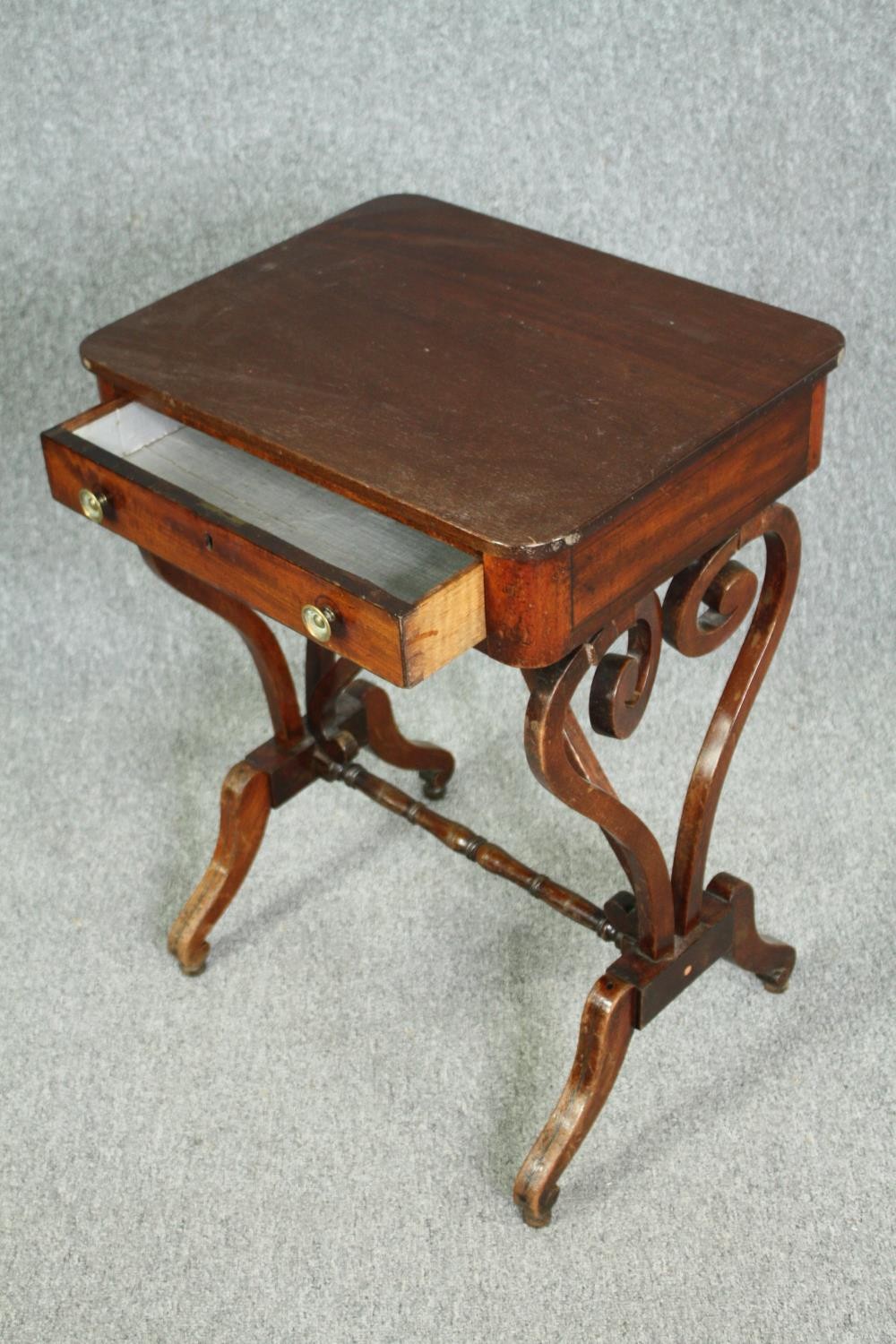 Lamp table, mid century mahogany on lyre supports. H.74 W.53 D.41cm. - Image 4 of 6