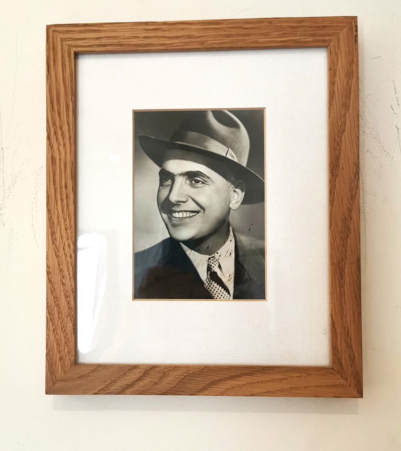 Four framed and glazed signed vintage photographs of famous actors, John Calvert, Ebe Stignani, Gino - Image 7 of 13