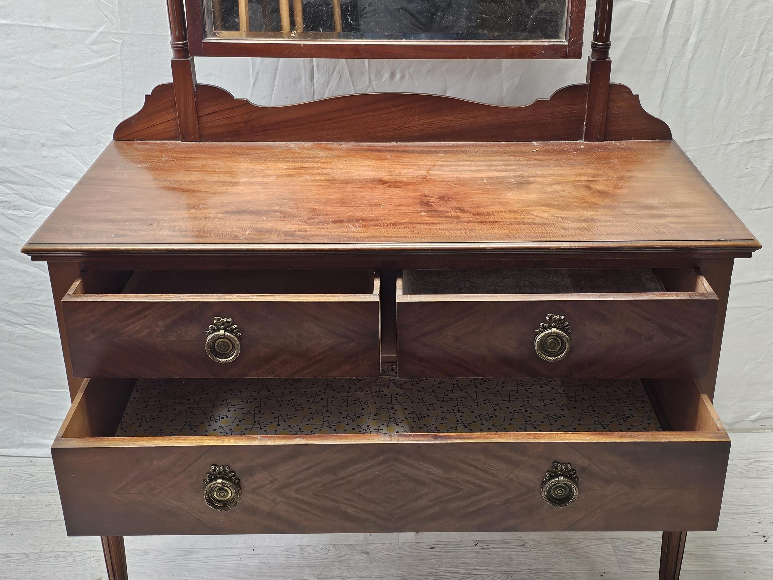 Dressing table, Edwardian mahogany. (In need of some repair as seen). H.150 W.108 D.53cm. - Image 2 of 6