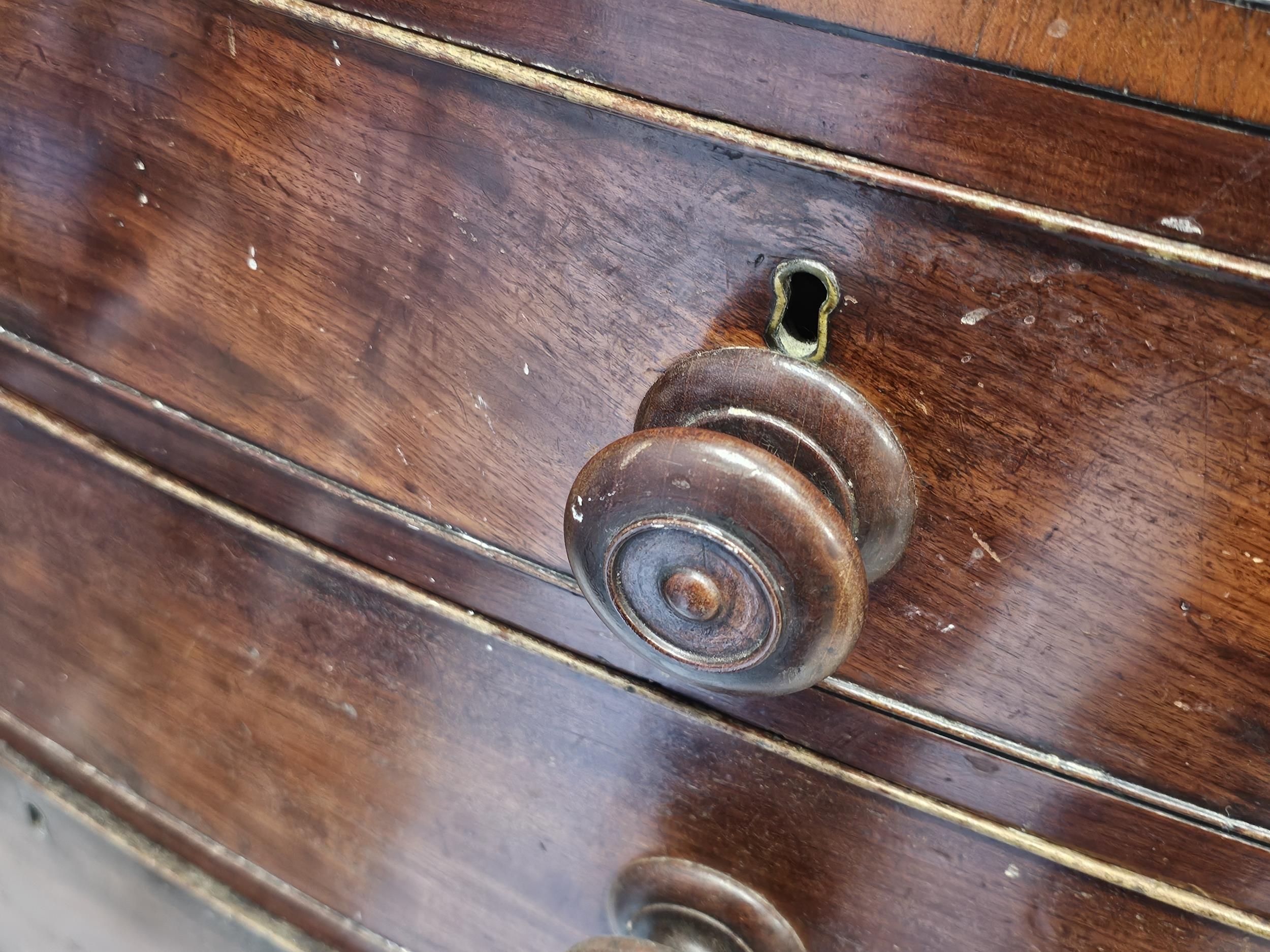 Chest of drawers, Georgian mahogany bowfronted, in need of some repair as seen. H.102 W.107 D.53cm. - Image 2 of 5