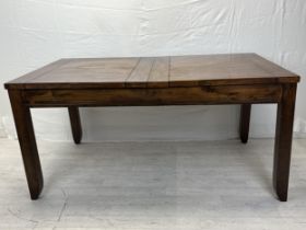 Dining table, contemporary Willis and Gambier with integral extension leaf. H.78 W.160 D.89cm.