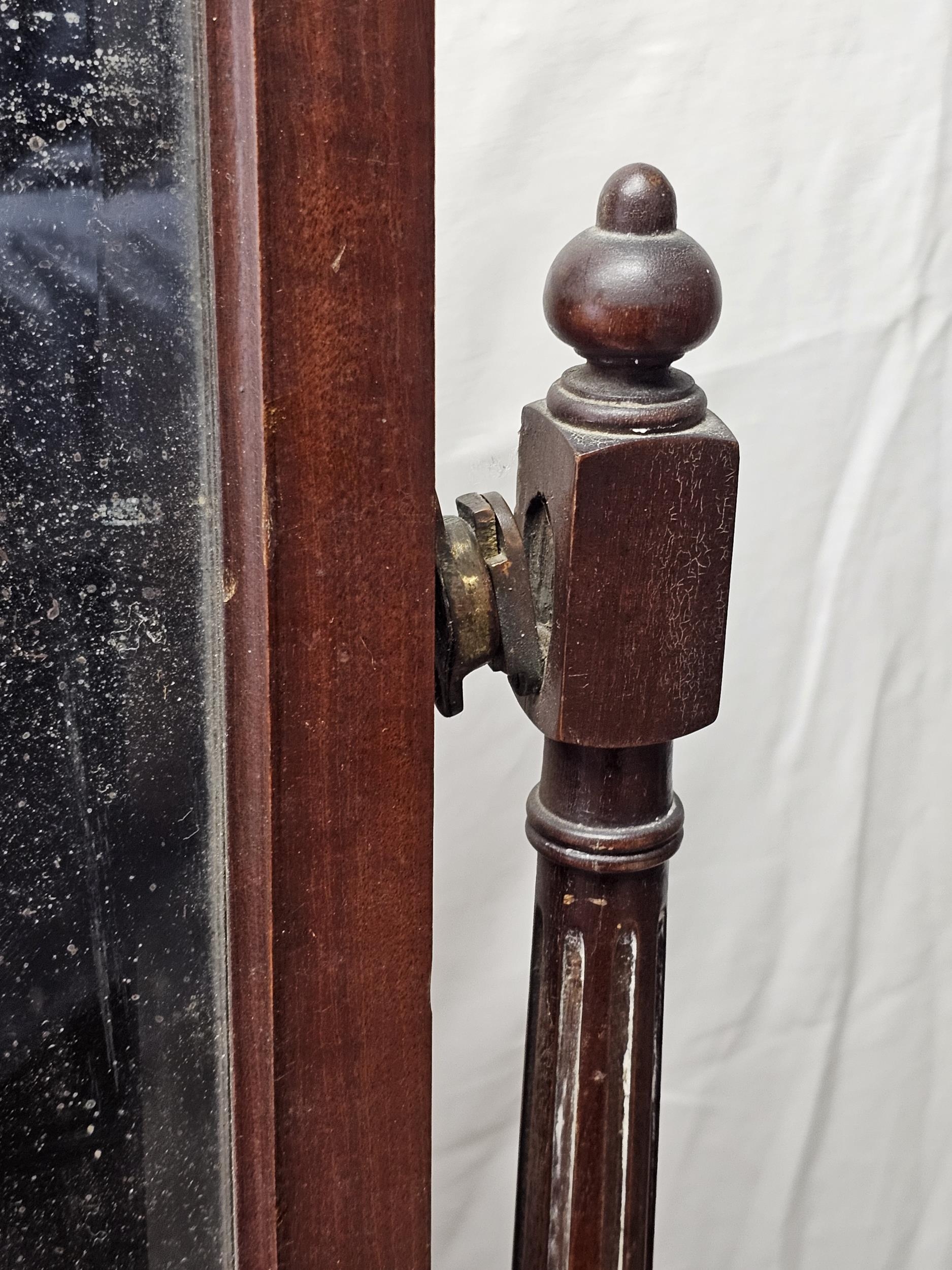 Dressing table, Edwardian mahogany. (In need of some repair as seen). H.150 W.108 D.53cm. - Image 4 of 6