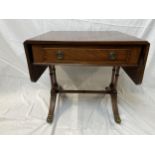 A small Regency style mahogany sofa table. H.51 W.51 D.45.5cm. Extended W.88.5cm.