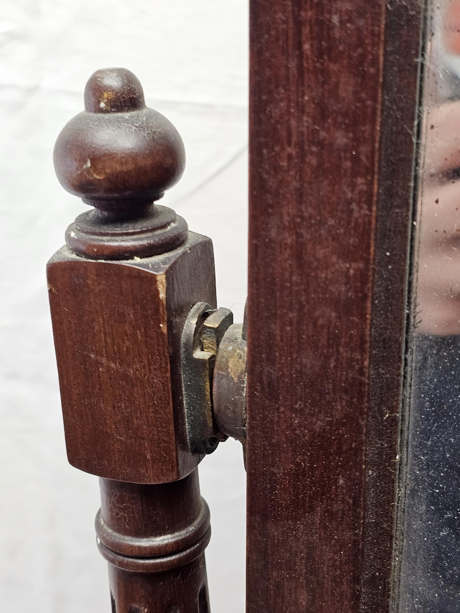 Dressing table, Edwardian mahogany. (In need of some repair as seen). H.150 W.108 D.53cm. - Image 5 of 6