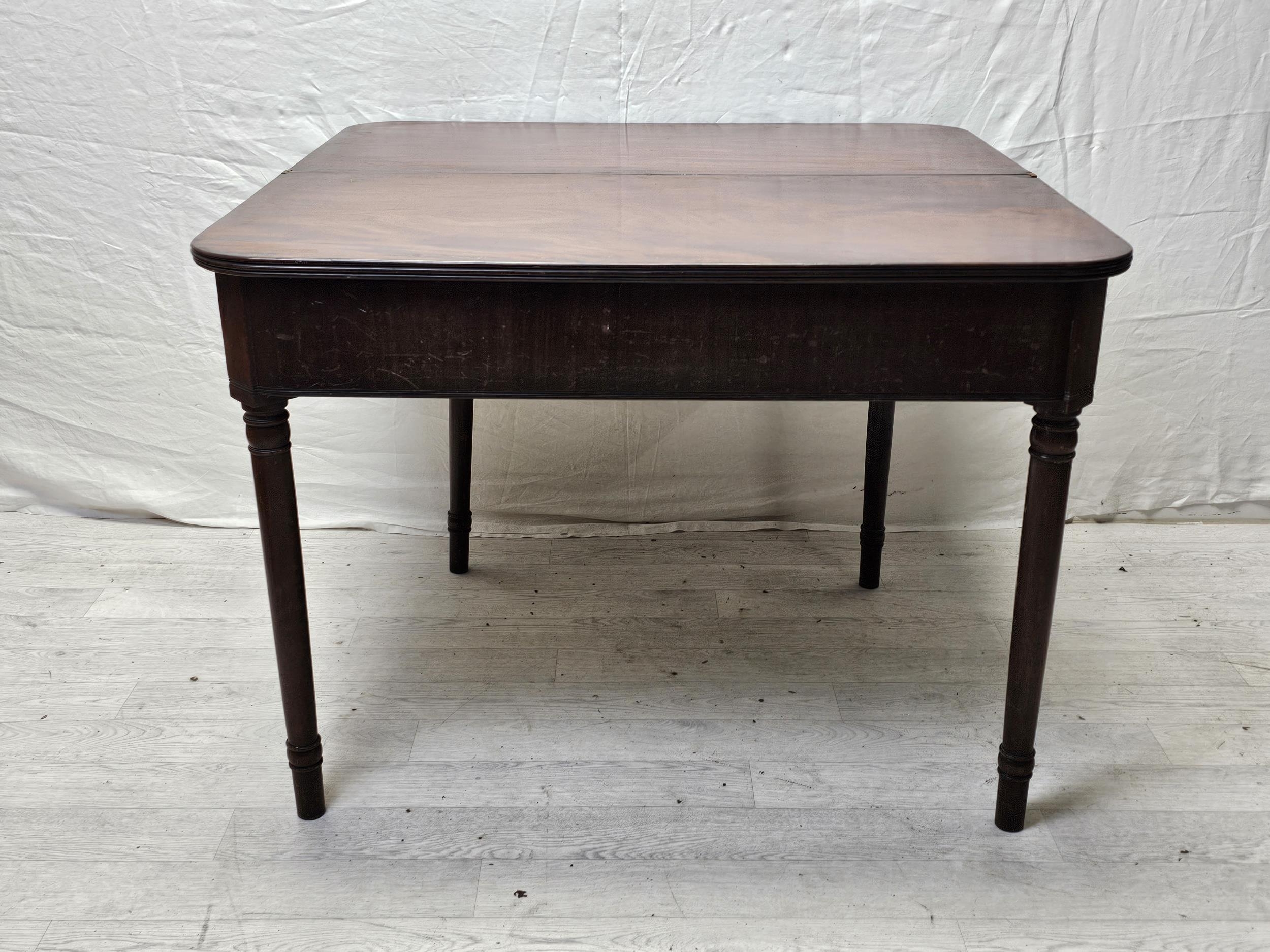 Tea table, 19th century mahogany with foldover top and gateleg action. H.72 W.99 D.99cm. - Bild 5 aus 6