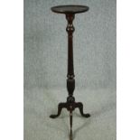 Torchere plant stand, Georgian style mahogany. H.102cm.