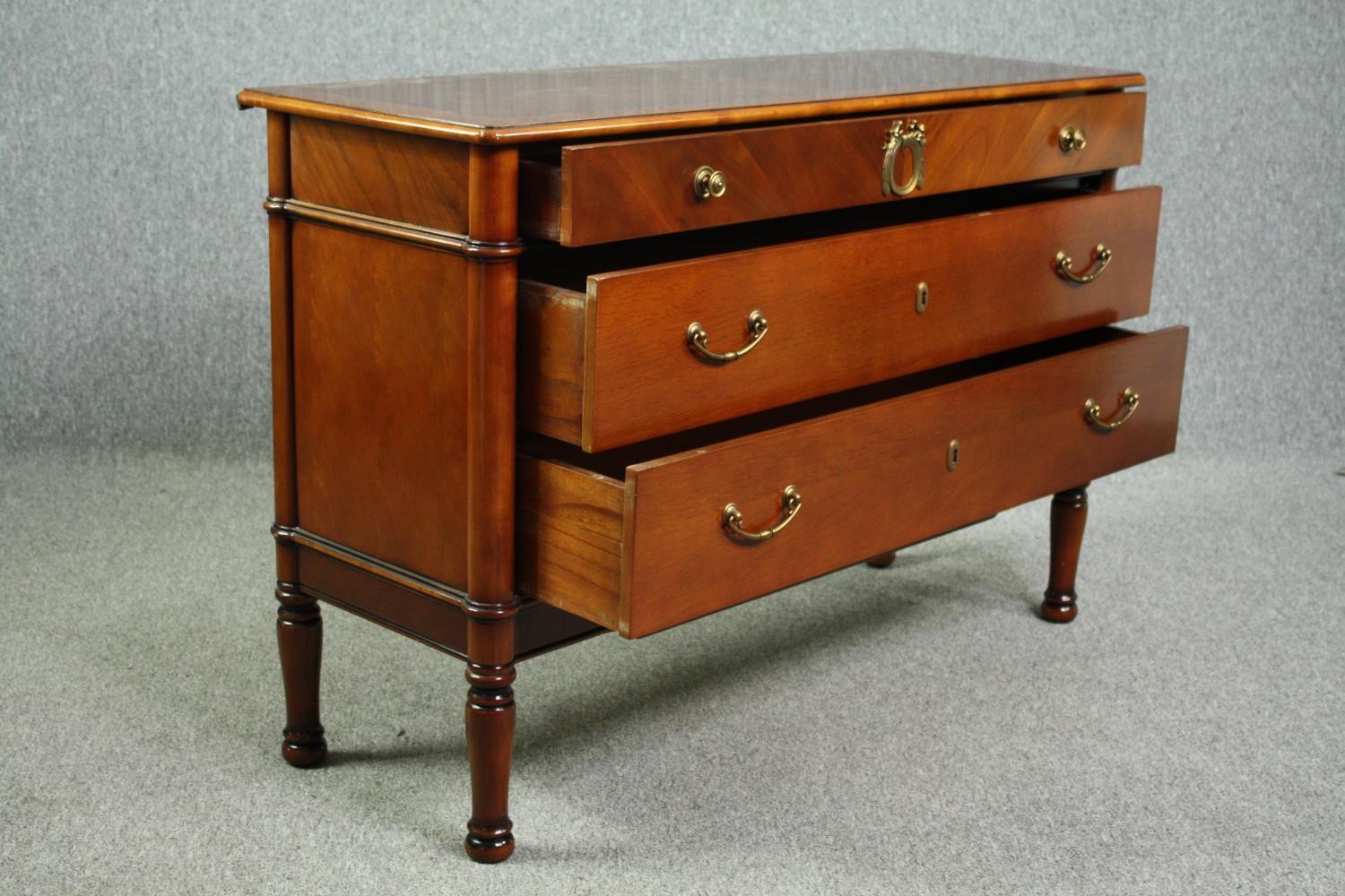 Chest of drawers, contemporary Empire style cherrywood. H.80 W.119 D.42cm. - Image 8 of 9