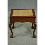 Piano stool, early 20th century mahogany Georgian style. H.54 W.56 D.41cm.