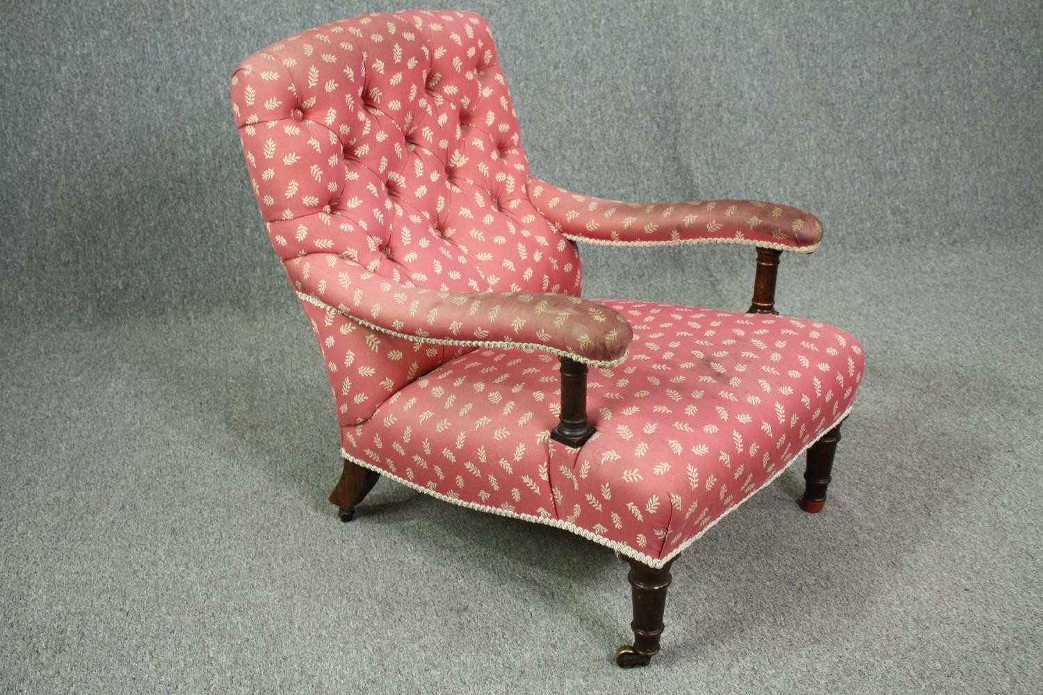 Armchair, 19th century mahogany framed in deep buttoned upholstery. H.79cm. - Image 2 of 5