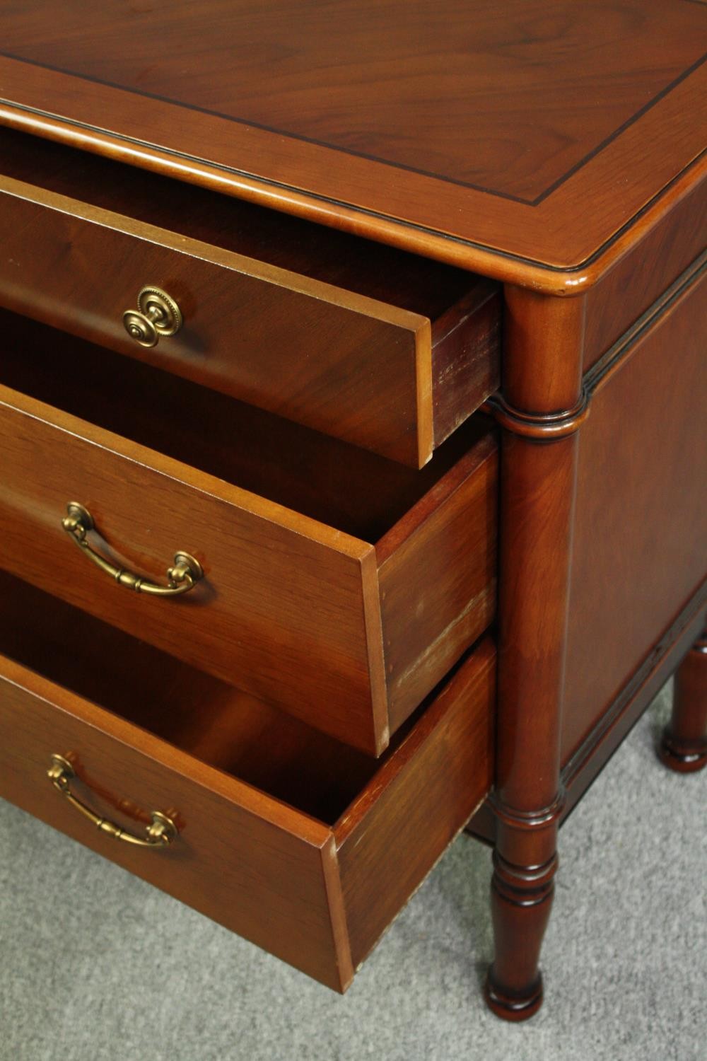 Chest of drawers, contemporary Empire style cherrywood. H.80 W.119 D.42cm. - Image 6 of 8