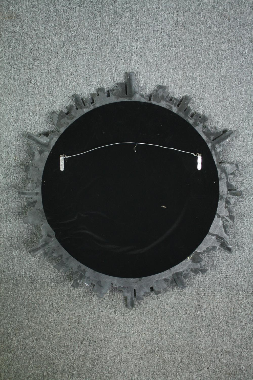 Mirror, contemporary moulded sunburst frame. Dia.100cm. - Image 5 of 5