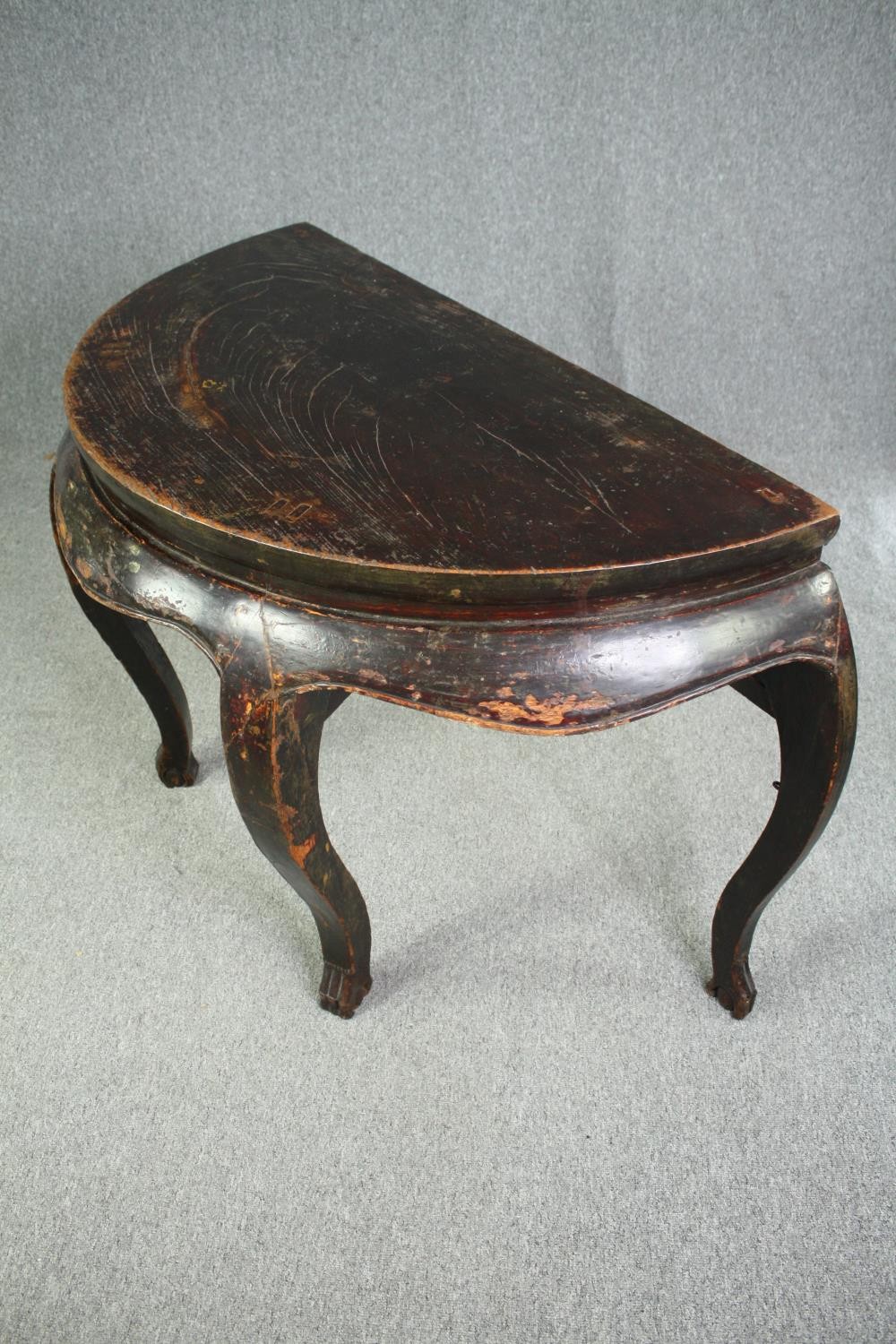 A substantial Chinese lacquered hardwood console table, possibly 19th century. H.84 W.120 D.59cm. - Image 6 of 12