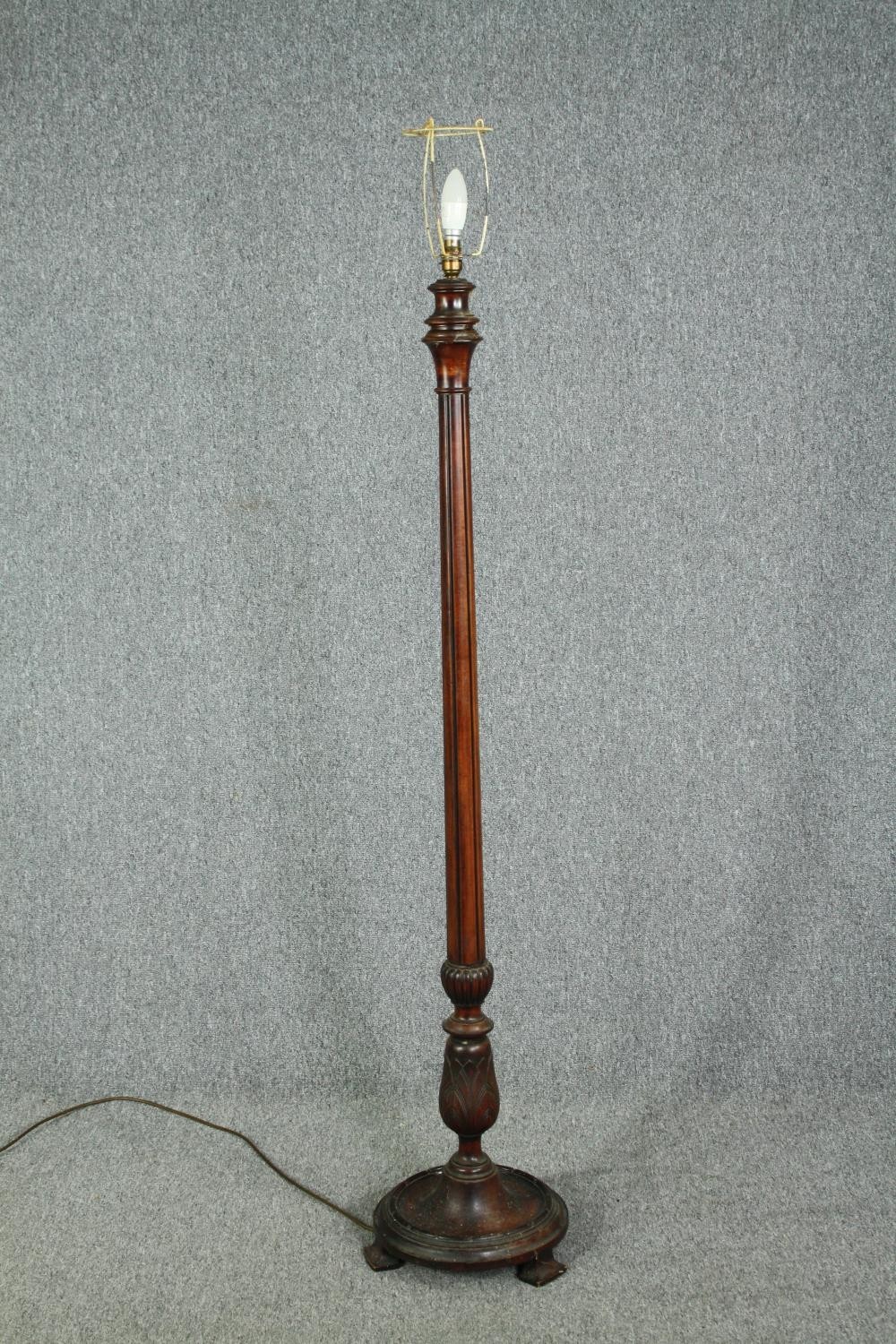 A vintage oak standard lamp and a painted torchere. H.102cm. - Image 7 of 10