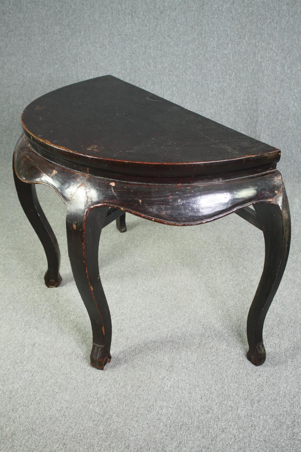 A substantial Chinese lacquered hardwood console table, possibly 19th century. H.84 W.120 D.59cm. - Image 3 of 13