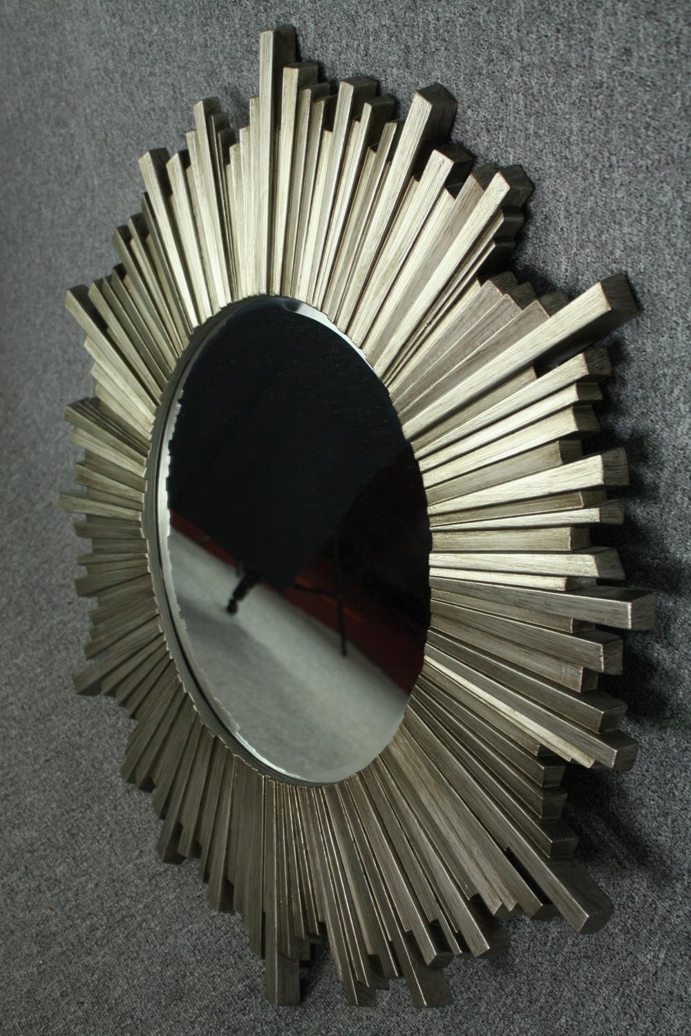 Mirror, contemporary moulded sunburst frame. Dia.100cm. - Image 3 of 5
