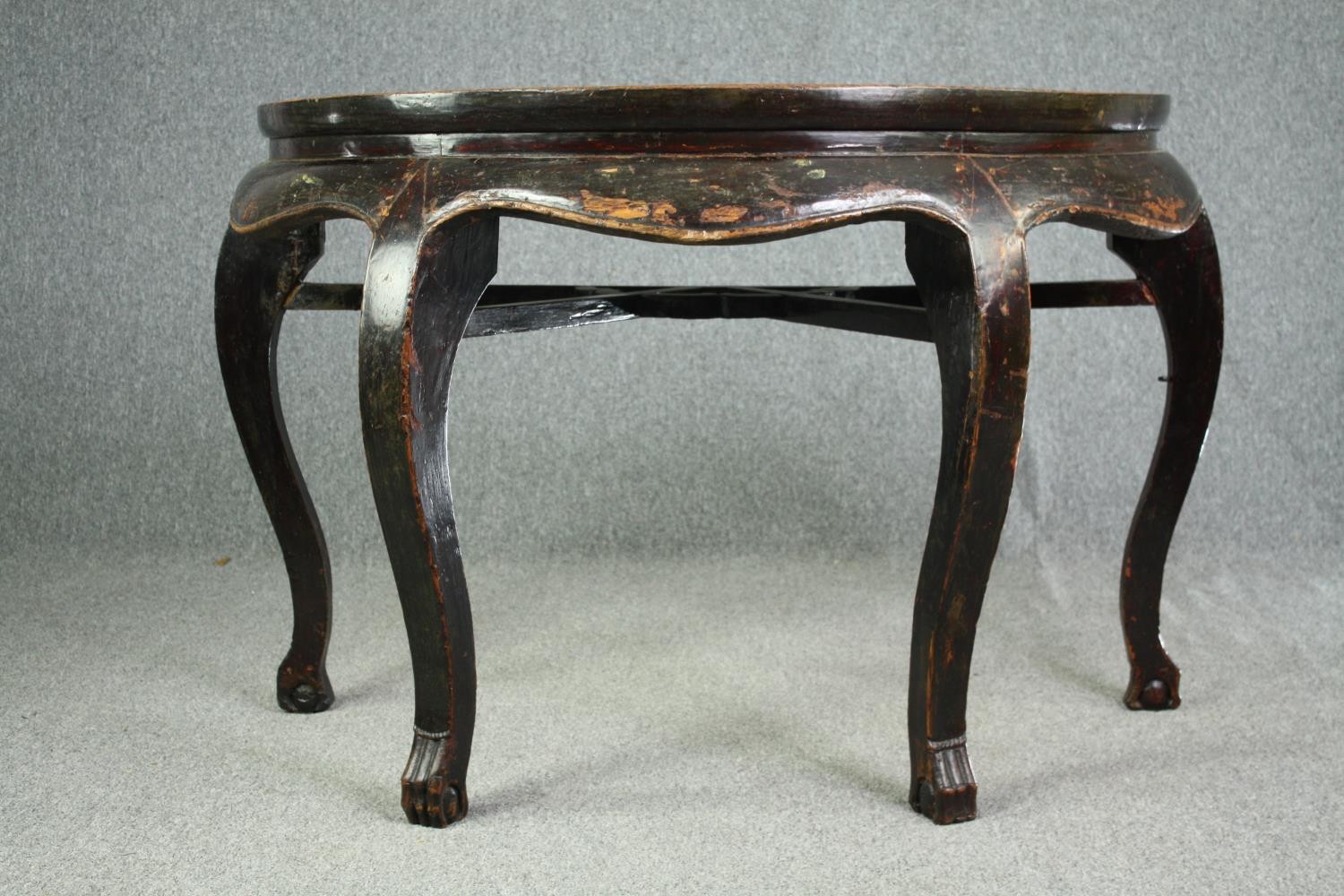 A substantial Chinese lacquered hardwood console table, possibly 19th century. H.84 W.120 D.59cm. - Image 3 of 12