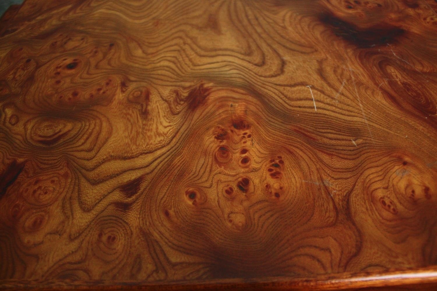 A burr elm specimen or vanity chest with rising mirror to the top and hinged locking stile side - Image 11 of 12