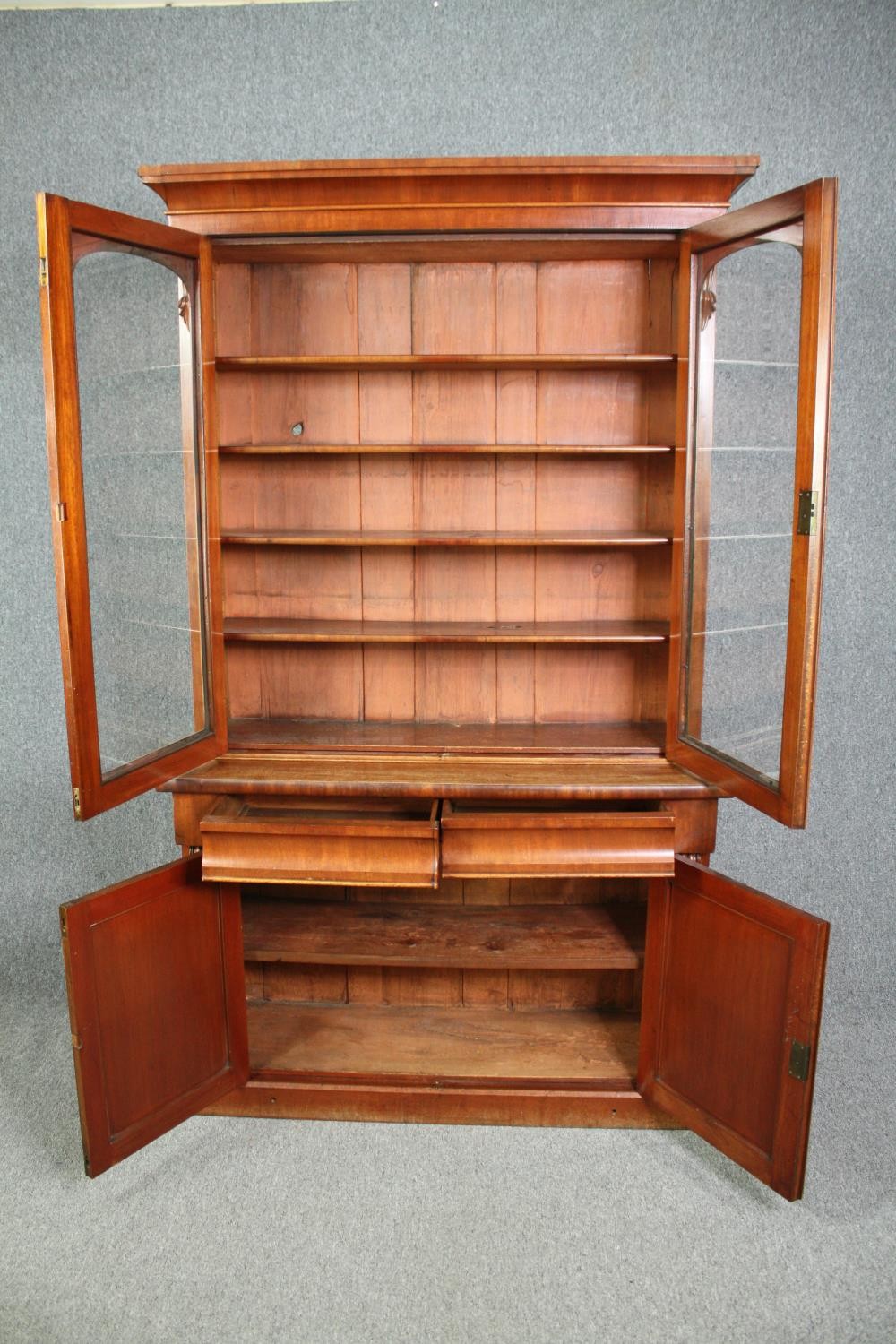 Library bookcase, 19th century mahogany, in two sections. H.211 W.120 D.45cm. - Image 4 of 8