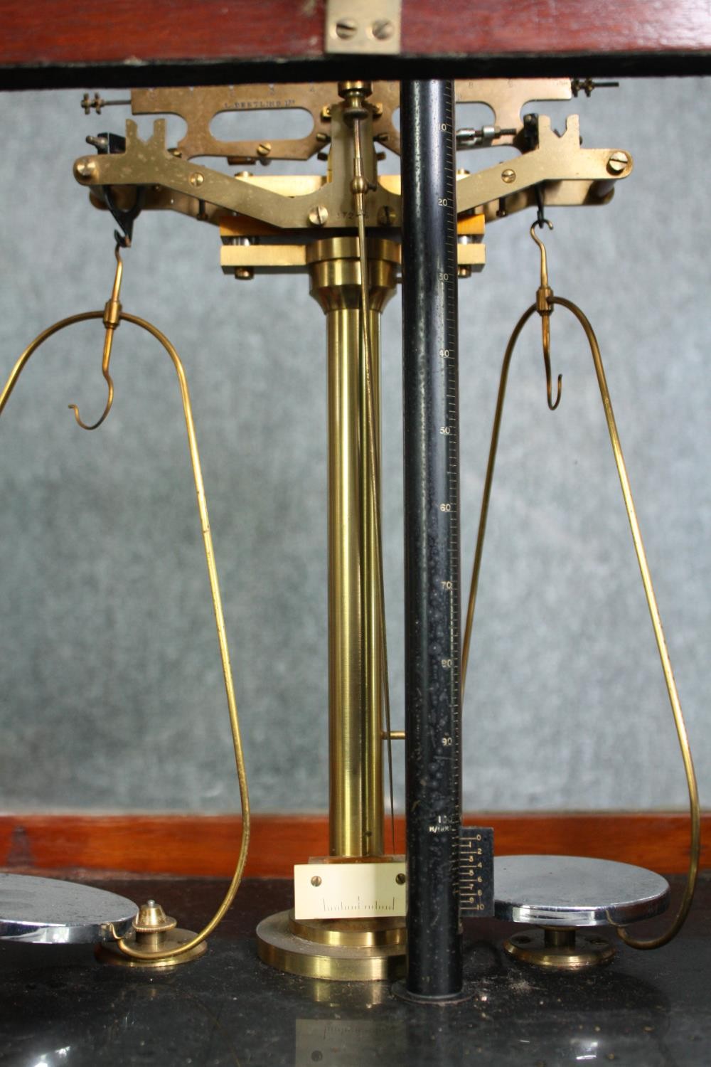 A set of late 19th century laboratory scales in a mahogany case with Vertling maker's label. H.49 - Image 4 of 7