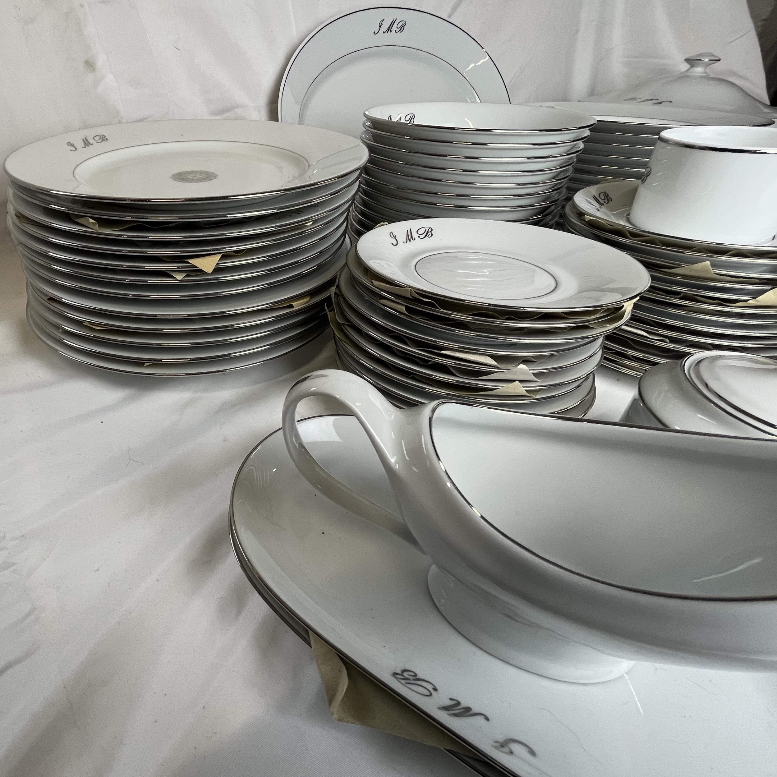 An extensive Limoges dinner service for twelve, a total of 84 pieces in new or nearly new condition, - Image 7 of 9