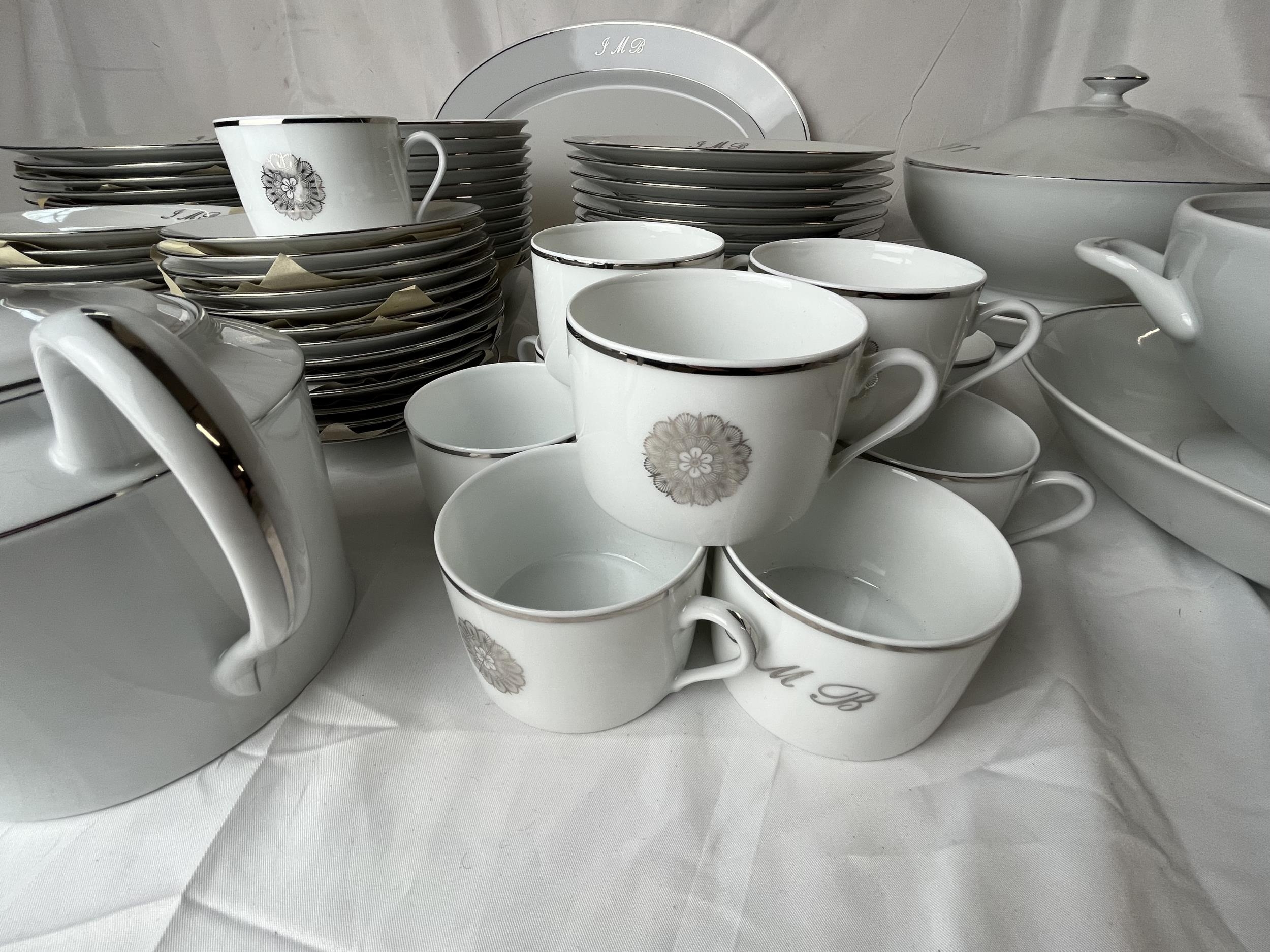 An extensive Limoges dinner service for twelve, a total of 84 pieces in new or nearly new condition, - Image 4 of 9