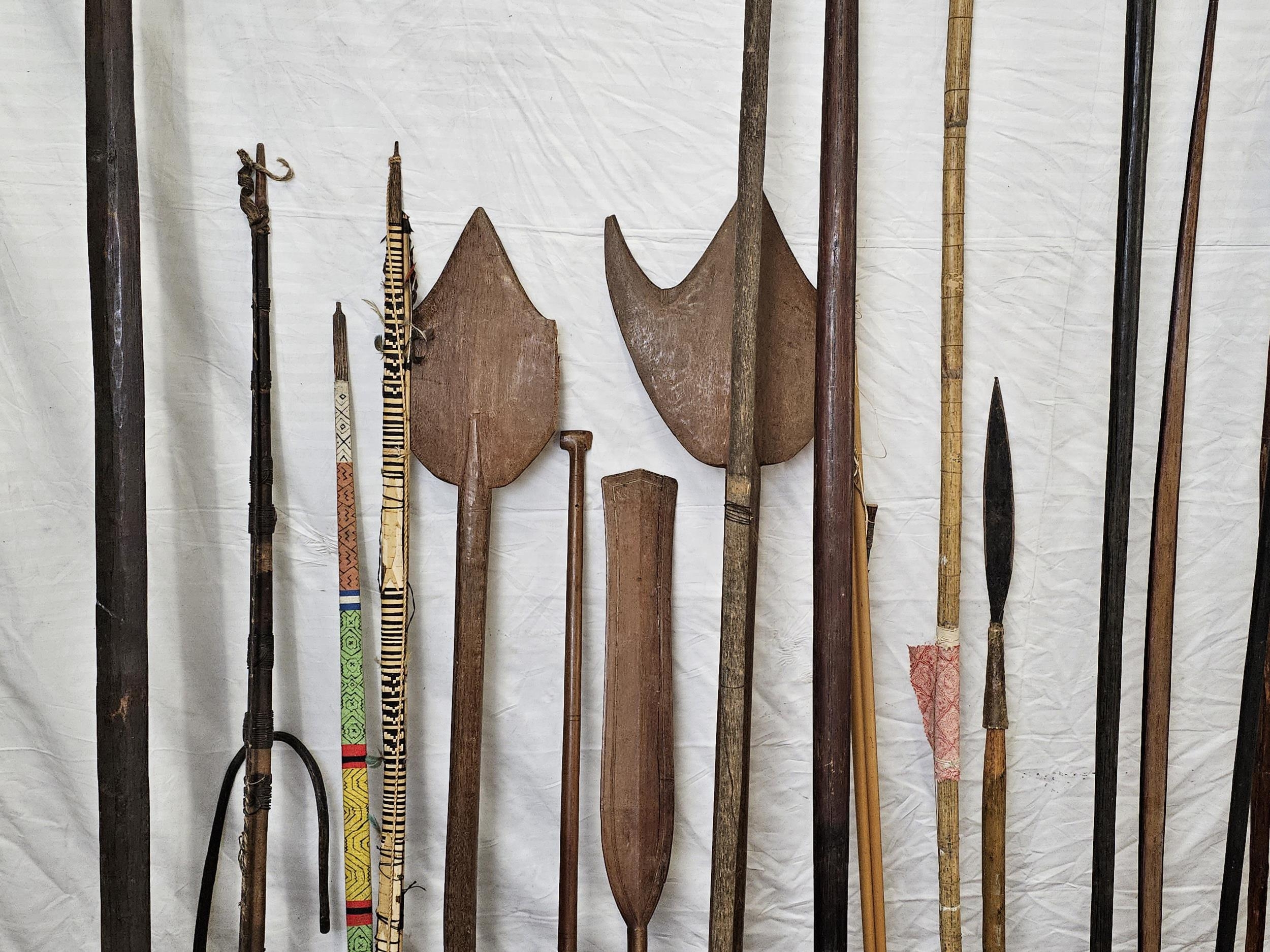 A large collection of spears, bows and other weapons. Longest is L.235cm. - Image 9 of 10