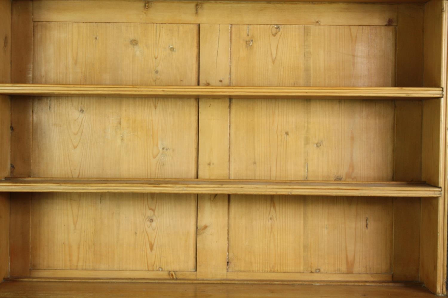 Kitchen dresser, 19th century pine with fixed upper section. H.187 W.127 D.42cm. - Image 3 of 7