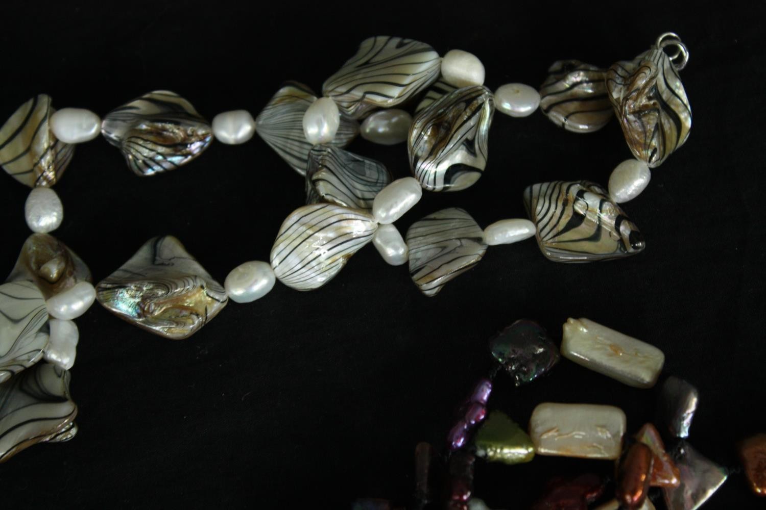 A collection of gemstone and cultured pearl necklaces and bracelets. L.60cm. (largest) - Image 8 of 9