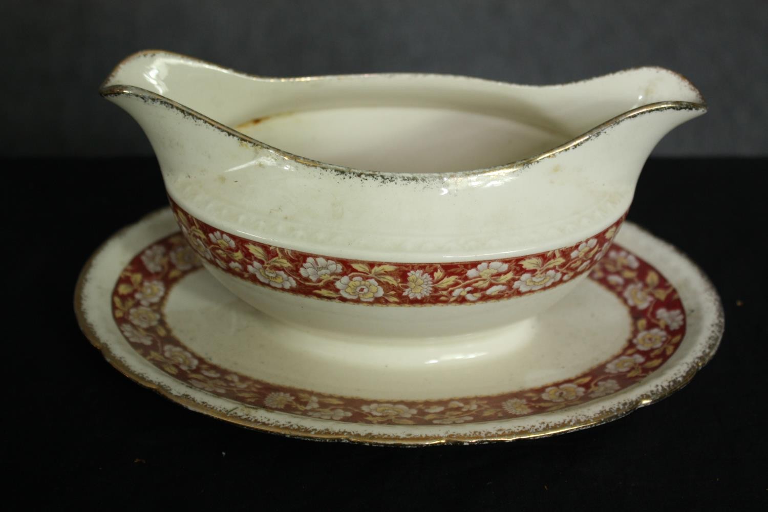 An extensive Swinnertons Harvest part dinner service. H.29 W.37cm. (largest). - Image 5 of 12