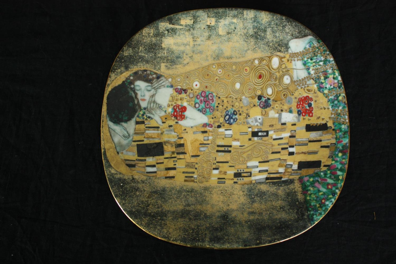 Three limited edition plates, to include Gustav Klimt and Clarice Cliff designs, includes one - Image 7 of 10