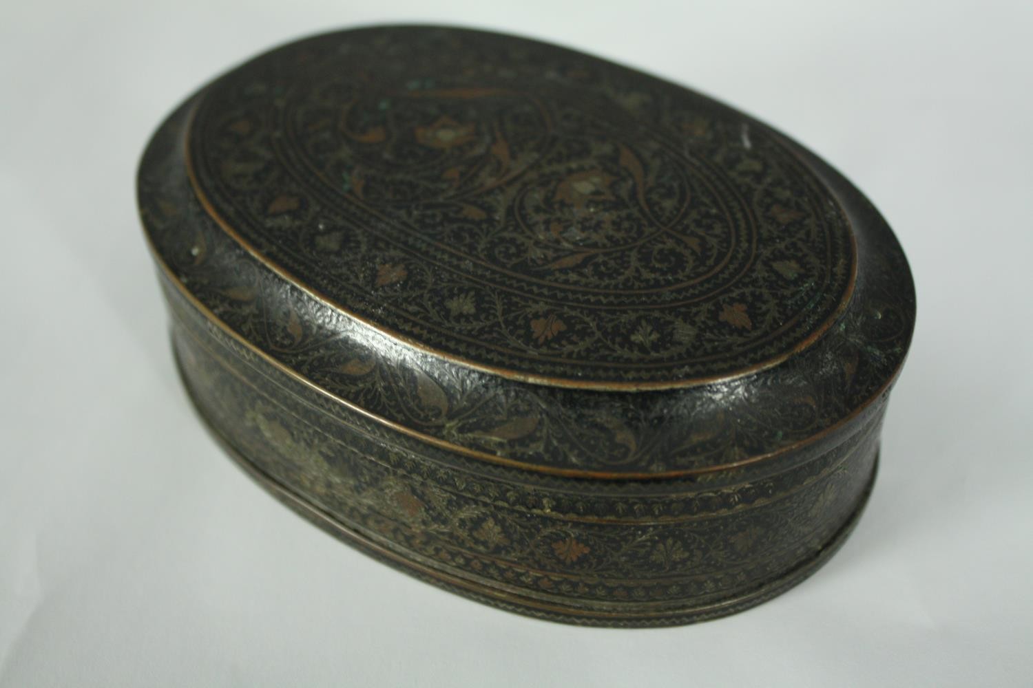 A 19th century Persian inlaid brass snuff box. H.5 W.14 D.10cm. - Image 3 of 5