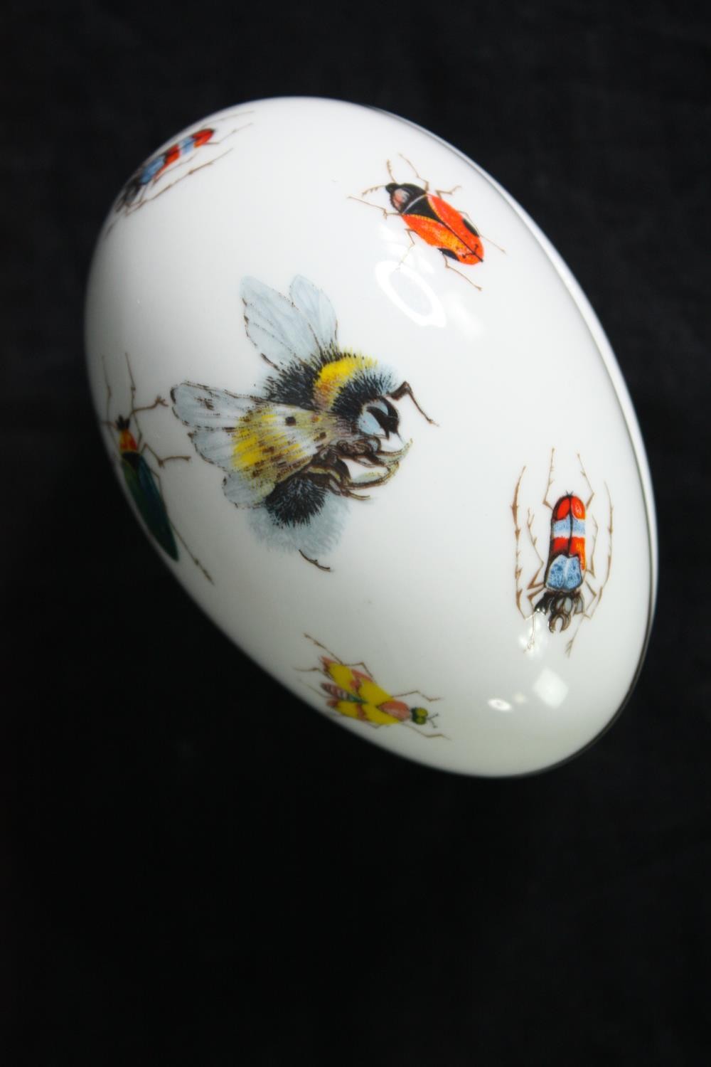 A Japanese hand painted flower plate along with a Persian lacquered box, a hand painted insect egg - Image 4 of 15