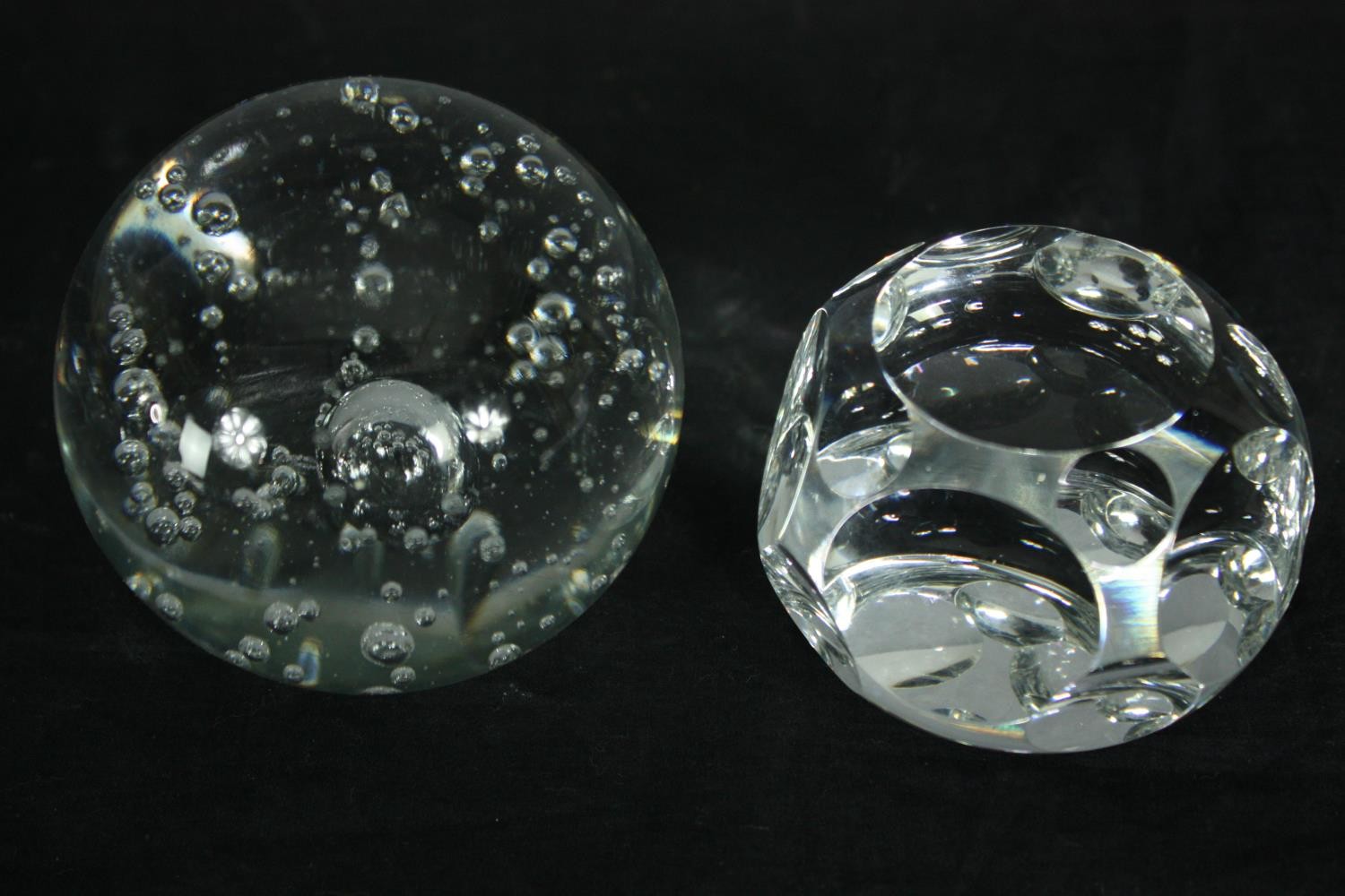 Glass paperweight, cut crystal etc. H.9cm. (largest) - Image 2 of 6