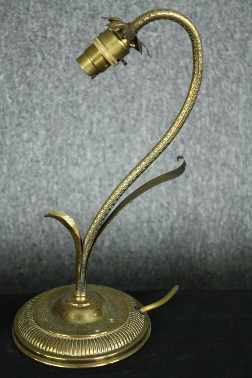 A miscellaneous collection of four brass table lamps to include a desk lamp with articulated - Image 2 of 7