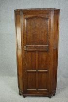 Corner cabinet, mid century oak, Jacobean style. H.184 W.88 D.56cm.