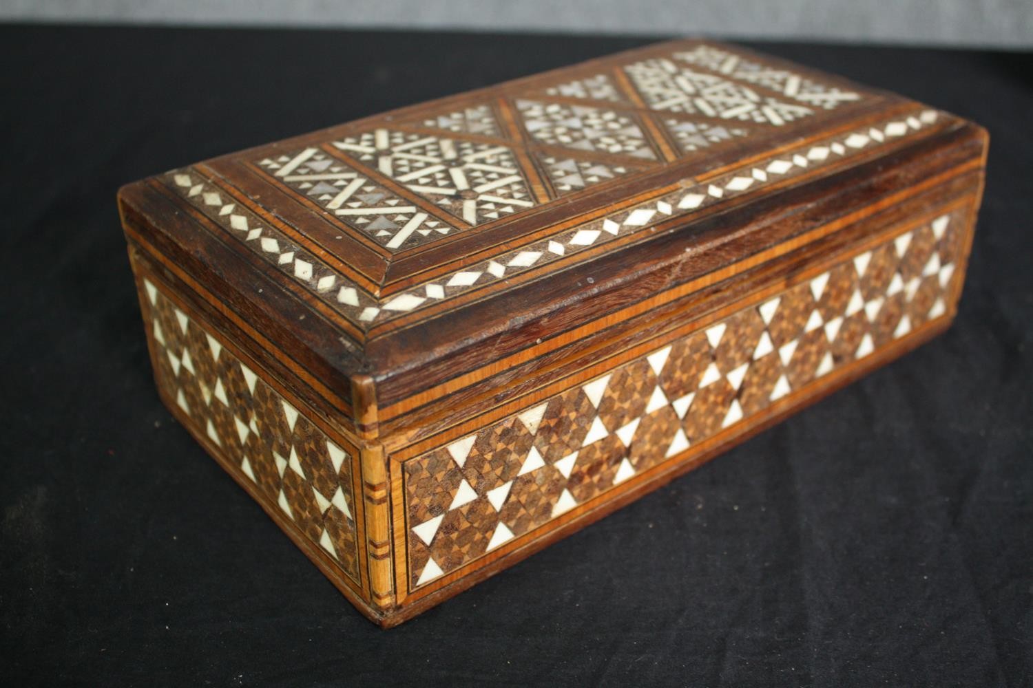 A Damascus inlaid box and a Chinese lacquered box. H.9 W.20 D.18cm. (largest) - Image 7 of 7