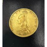 A Victoria full sovereign, dated 1890. Diameter 2.1cm 7.93g