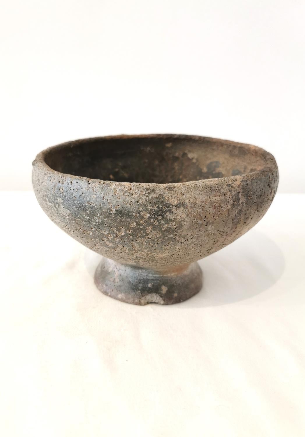 A Pre-Colombian terracotta footed bowl. H.11.5 Diameter 19cm. - Image 2 of 8