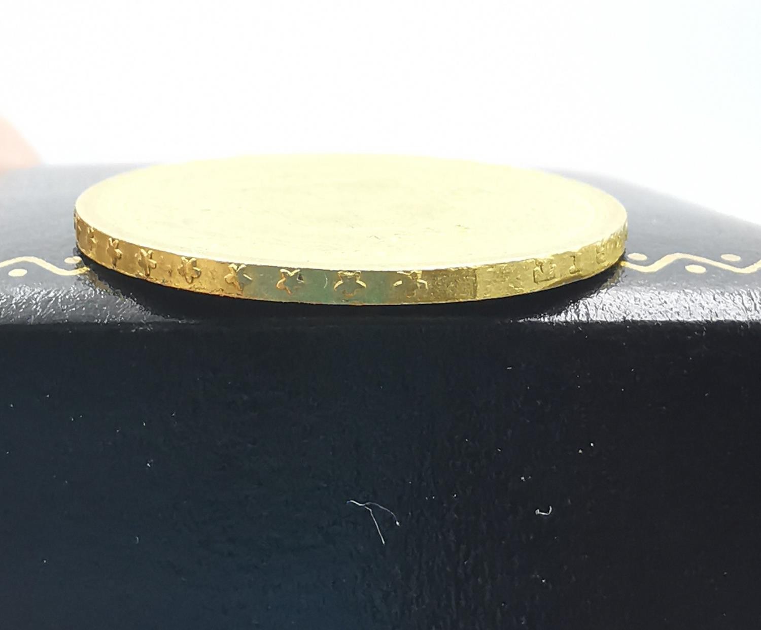 A 20F Swiss gold coin dated 1886. Diameter 2.1cm. Weight 6.44g - Image 3 of 5